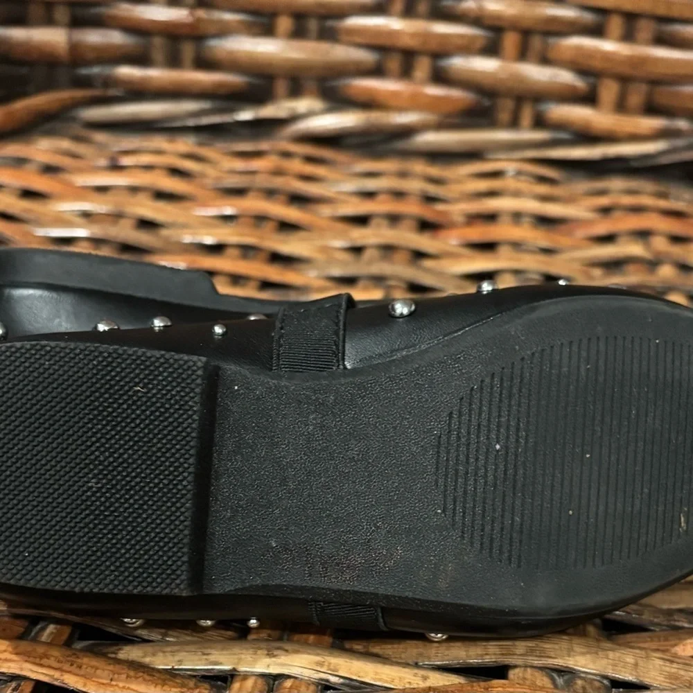 Dolce Vita Black Studded Kids Dress Shoes in Girls size 12. Great condition!